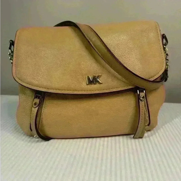 Michael Kors Evie Shoulder Bag Butternut Neutral Beige Fall Capsule Everyday - Picture 1 of 17